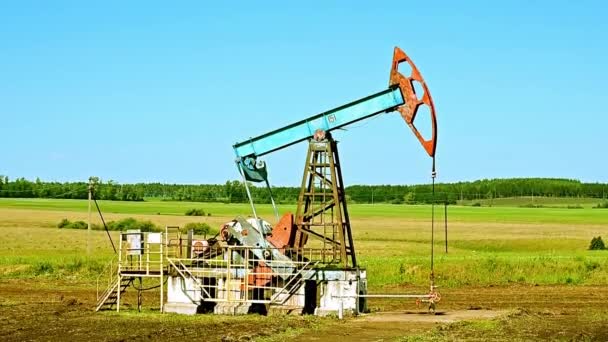 Bomba Óleo Trabalho Campo Petróleo Equipamento Industrial Bashkortostan Rússia Junho — Vídeo de Stock