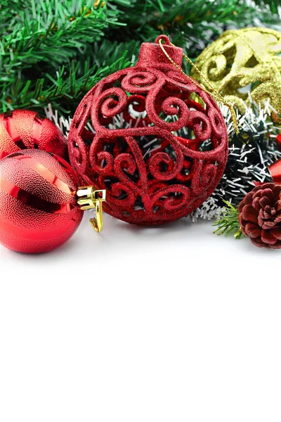 Kırmızı bir süs ve dekorasyon Noel arka plan — Stok fotoğraf