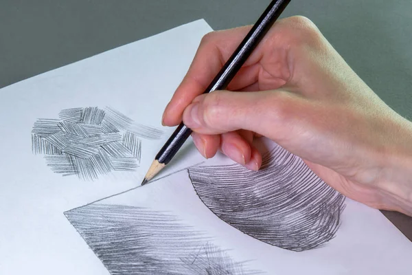 Artiste Dessine Avec Des Crayons Sur Papier Studio Art Idées — Photo