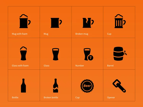 Bouteille et verre d'icônes de bière sur fond orange . — Image vectorielle
