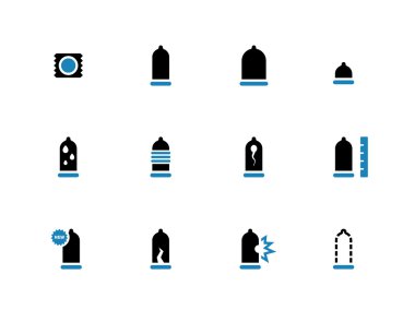 Prezervatif çift ton simgeler beyaz arka plan üzerinde.
