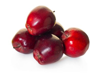 Beyaz izole arkaplanda kırmızı elmalar