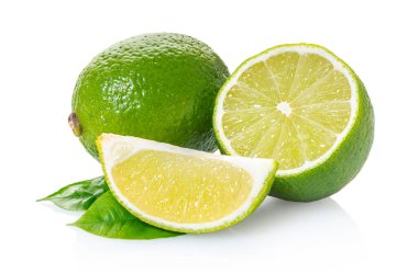 Kırpma yaması olan beyaz izole arkaplanda taze kireç