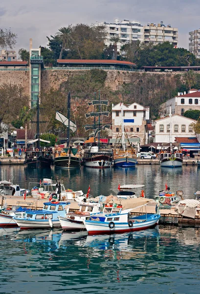 Kaleiçi, Antalya eski kasaba liman görünümünü. — Stok fotoğraf