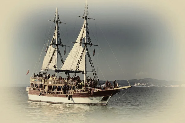 Natürliches Gulet-Kreuzfahrtschiff in antiker digitaler Malerei — Stockfoto