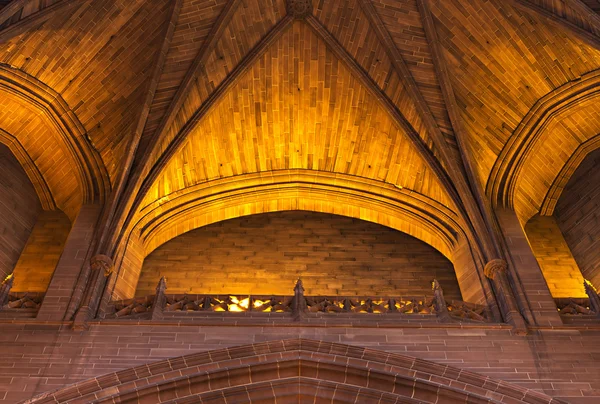 Intricato soffitto in arenaria all'interno della Cattedrale Anglicana di Liverpool — Foto Stock