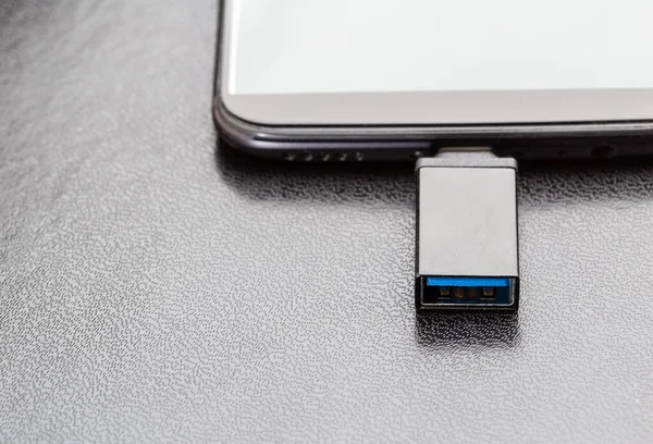 Мобильный Телефон Смартфон Подключенными Данными Usb Otg — стоковое фото