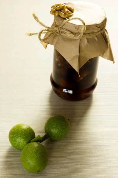 Nozes de geleia e frutas verdes — Fotografia de Stock