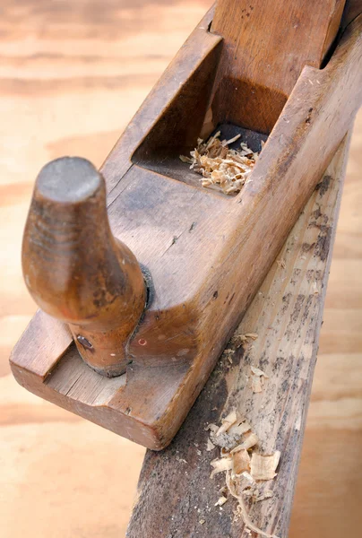 Stäng upp gamla trä snickare verktyg hyvel — Stockfoto