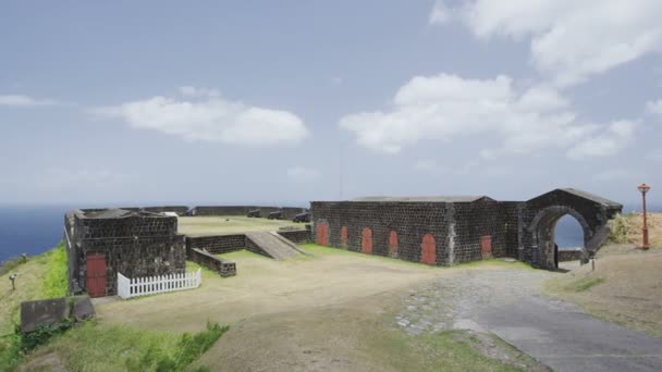 St. Kitts Brimstone Hill Forteca na Saint Kitts - Karaiby rejs przeznaczenia — Wideo stockowe