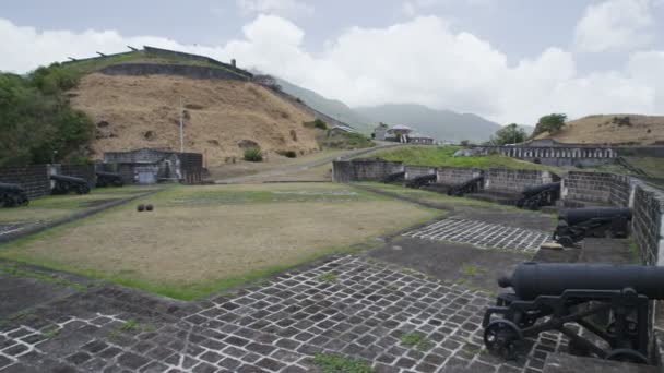 St Kitts Brimstone Hill fästning på Saint Kitts - Karibien kryssning destination — Stockvideo