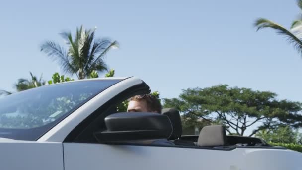 Man Driving Convertible Against Clear Sky - Male Driver on Sunny Day — Stock Video
