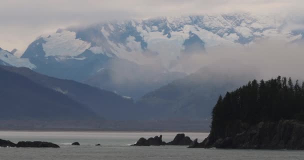 Alaska Nature Landscape - Passage intérieur vu du bateau de croisière — Video