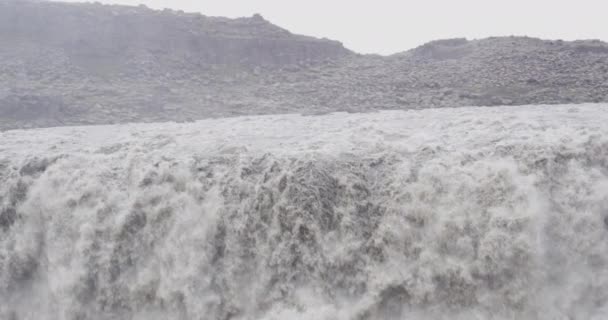Cascata Dettifoss sull'Islanda - primo piano dell'acqua al rallentatore — Video Stock
