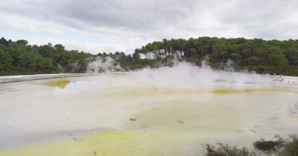 Nowa Zelandia słynnej atrakcji turystycznej i podróży przeznaczenia Waiotapu Rotorua — Wideo stockowe