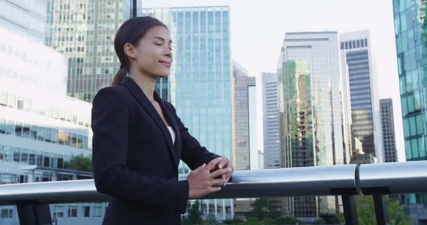 亚洲女商人形象-- --年轻城市女专业女商人 — 图库视频影像