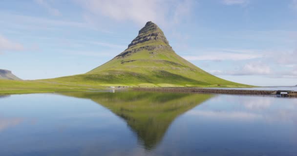 Islandia natura Kirkjufell górski krajobraz na Zachodniej Islandii na Snaefellsnes — Wideo stockowe