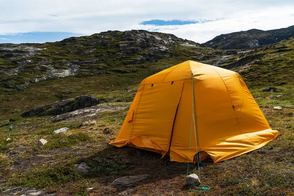 Tent camping in Greenland — Stock Photo, Image