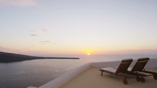 Oia puesta de sol en Santorini famoso concepto de viaje — Vídeos de Stock