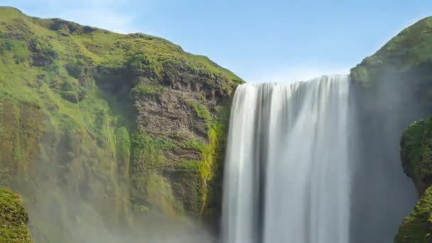 Καταρράκτης στην Ισλανδία - διάσημο Skogafoss στην ισλανδική φύση τοπίο. — Αρχείο Βίντεο