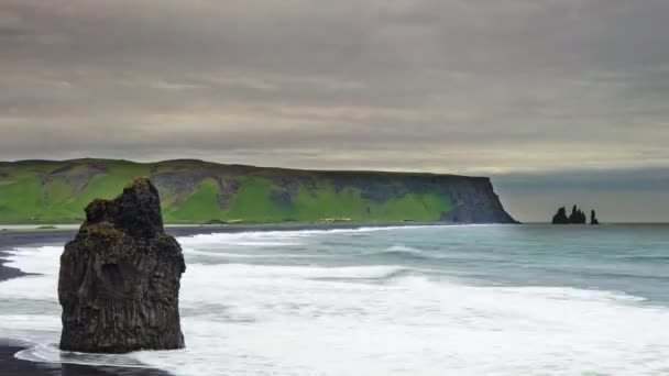 ICELAND time ELAPSE LOOP VIDEO：雷诺斯法哈拉海滩 — 图库视频影像