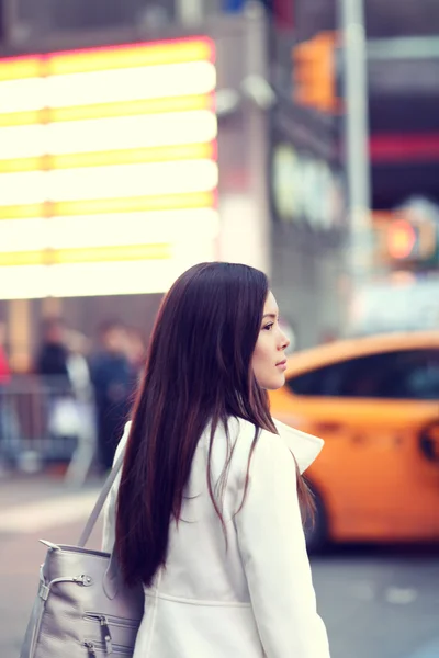 Vrouw in new york — Stockfoto