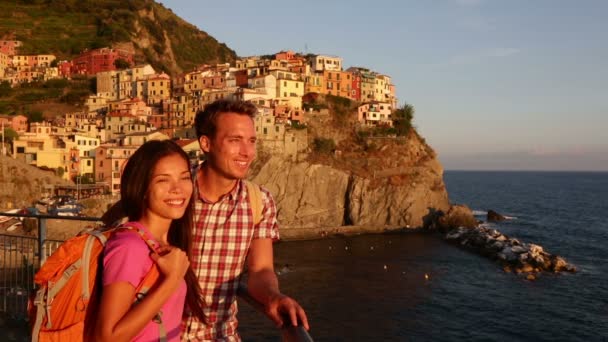 Romantic couple at sunset — Stock Video