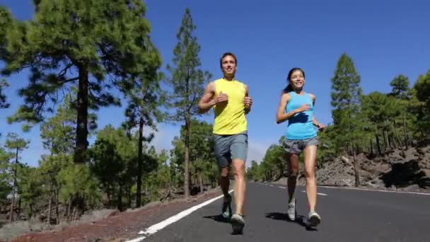 Correr pareja haciendo ejercicio — Vídeos de Stock