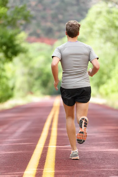 Running man corridore in allenamento per il fitness — Foto Stock