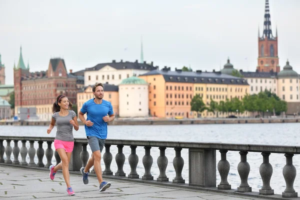 Runners running in Stockholm city — Stock Photo, Image