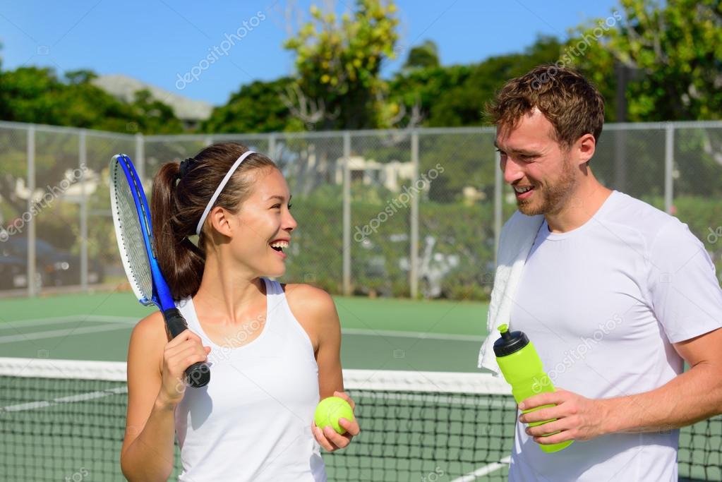 парный теннис фото. парень на теннисном корте. человек который занимается теннисом. швейцарский теннисист роджер федерер. теннисисты мужчина и женщина.