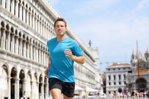 Runner man jogging in Venice — Stock Photo, Image