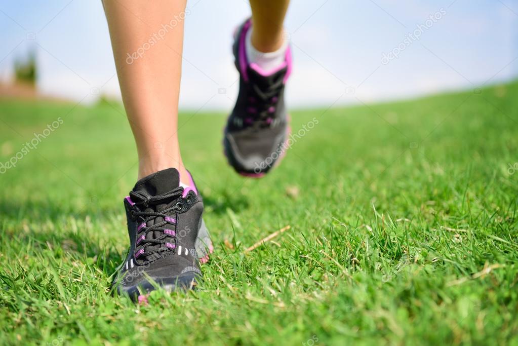 Running on hotsell grass shoes