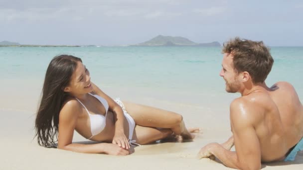 Couple on beach in love relaxing — Stock Video