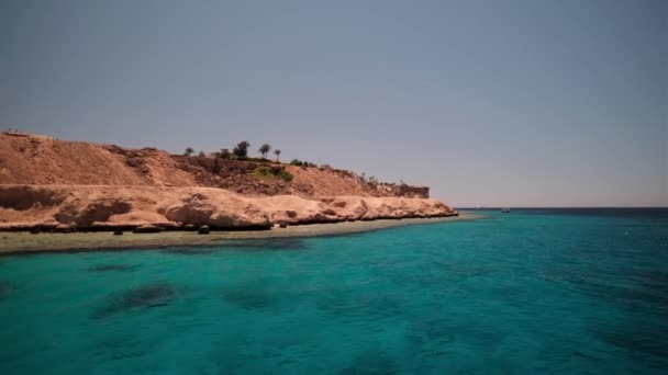 Azul Hermoso Océano Con Impresionantes Vistas Montaña Descanse Isla Viaja — Vídeo de stock