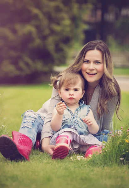 Bahçe keşfetmek ve kavram öğretim — Stok fotoğraf