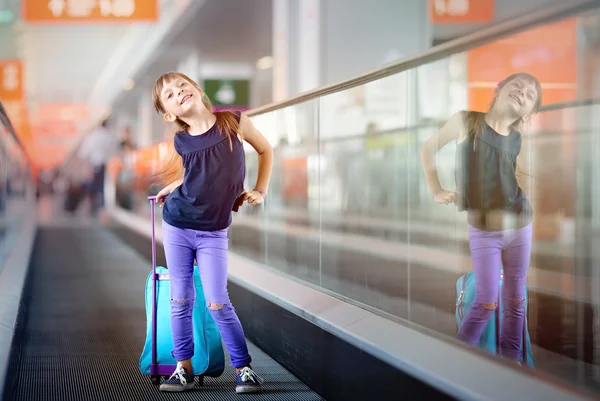 Girl at the airport — Stock Photo, Image