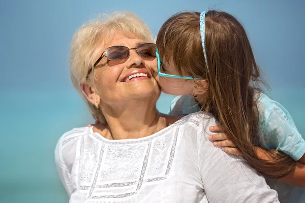 Aile yaz portre — Stok fotoğraf