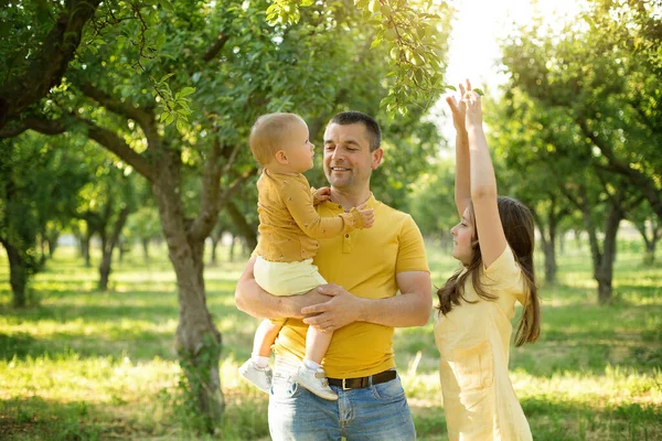 Family Concept Father Two Kids Having Fun Outdoors — Stok fotoğraf