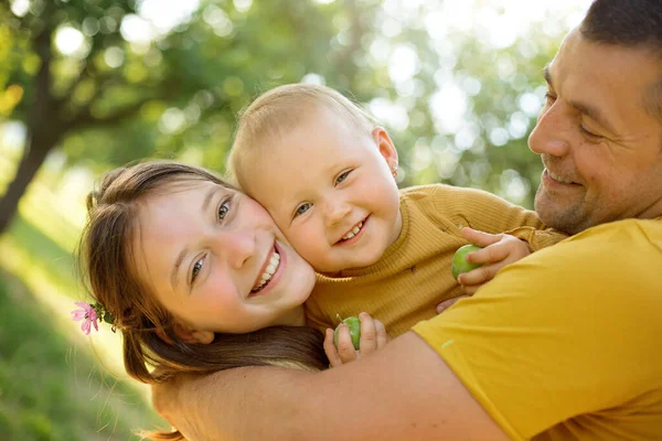 Family Concept Father Two Kids Having Fun Outdoors Immagine Stock