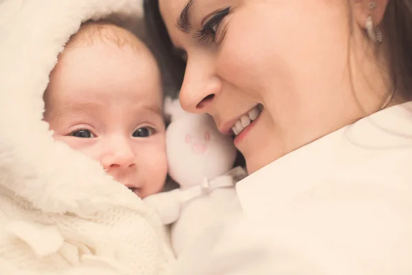 Glückliches Familienkonzept — Stockfoto