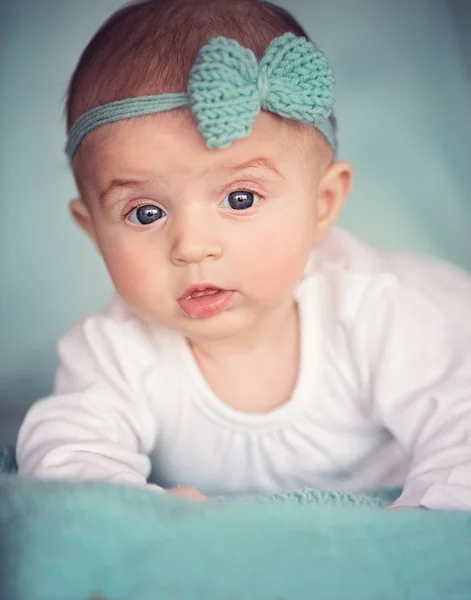 El niño, la gente y el concepto de felicidad - bebé adorable — Foto de Stock