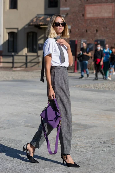 Street Style Milaan Fashion Week Voorjaar Zomer 2021 — Stockfoto