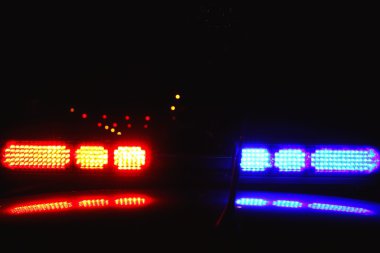 Polis ışıkları gece