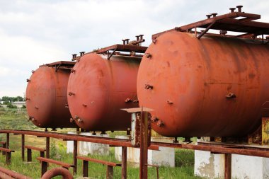 Paslı sıvılaştırılmış gaz tüpleri