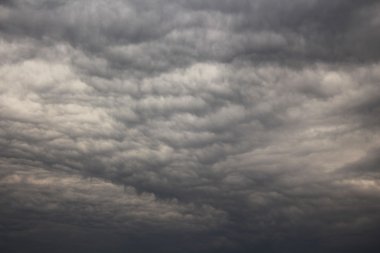 karanlık gökyüzü