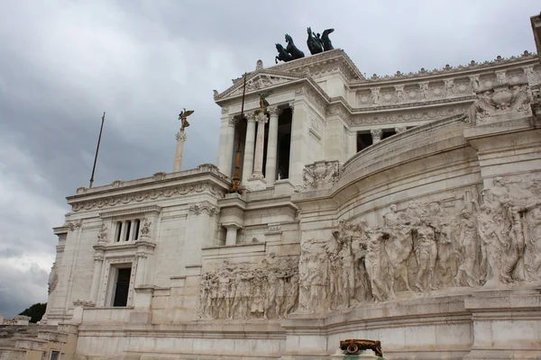 Monumento italiano Vittorio Emanuele — Fotografia de Stock
