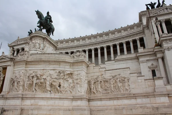 Monumento italiano Vittorio Emanuele — Fotografia de Stock