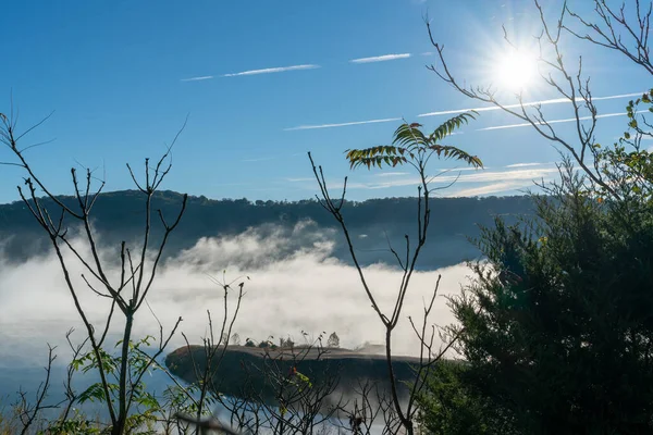 Visa Nära Artist Point Arkansas Hösten Morgon Med Dimma Stockbild