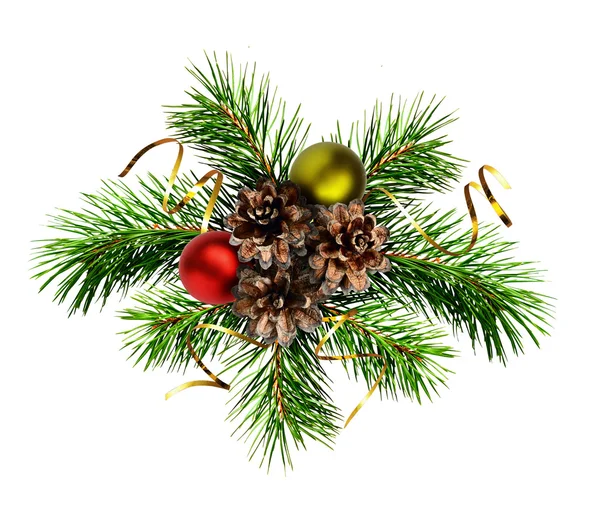 Décoration de Noël avec des branches de pin, des cônes et des boules — Photo